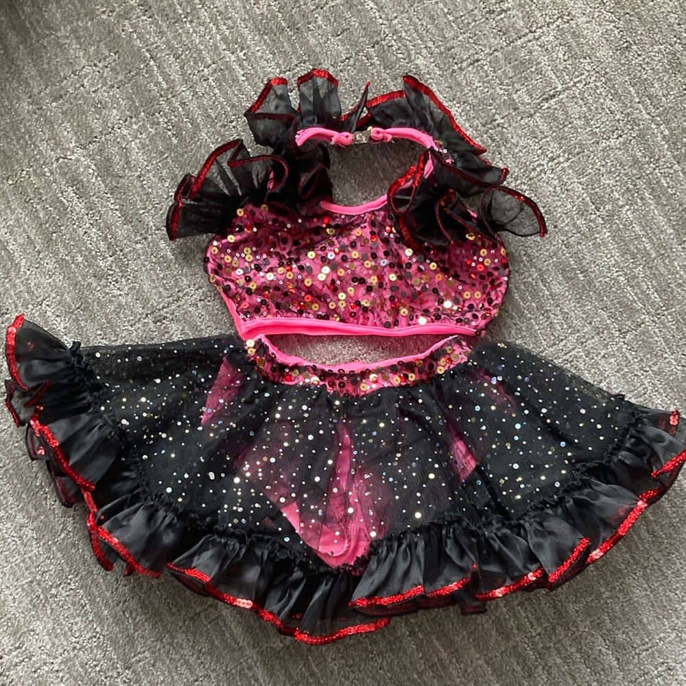 Glamour Costumes 2-piece Sequin Dance Costume LC